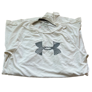 🌿Under Armour white heat gear long sleeved shirt - size youth medium🌿